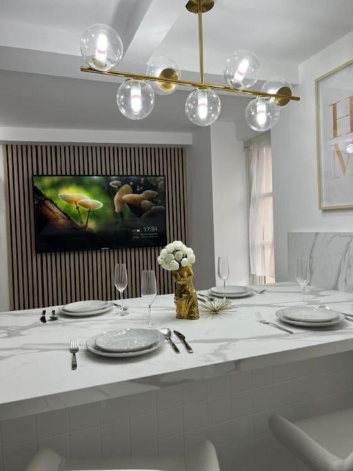 Apartment Beau Duplex Au Centre Ville. *